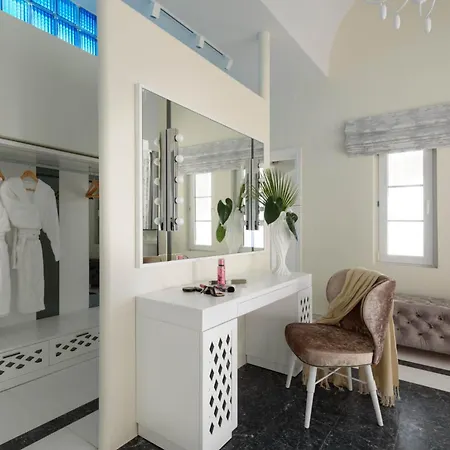 Santorini Gem