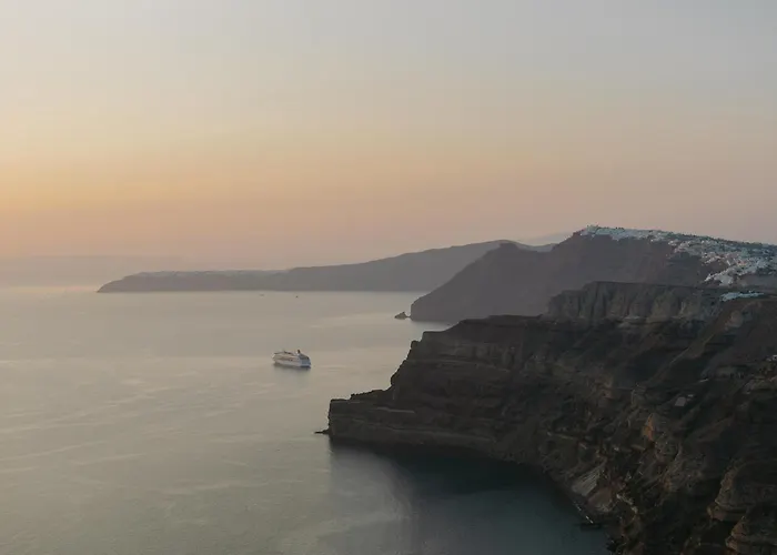 Santorini Gem Ormos Athinios