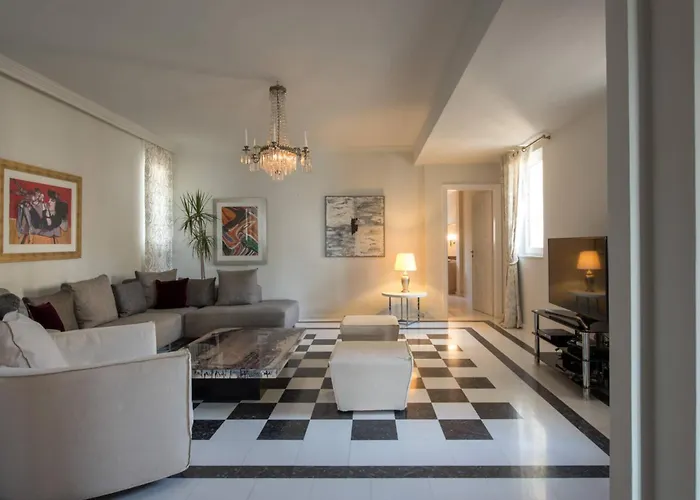 בית נופש Santorini Gem