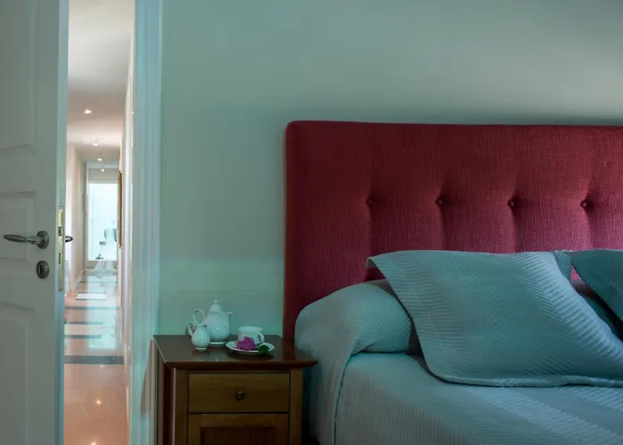 Santorini Gem Ormos Athinios